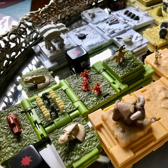 Lot STAR WARS Battle Cubes Polly Pocket Size Cube Toys Game Pcs Paperwork Dice - Picture 6 of 16